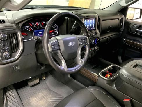 Used 2021 Chevrolet Silverado 1500 LT Trail Boss w/ Convenience Package II image 18