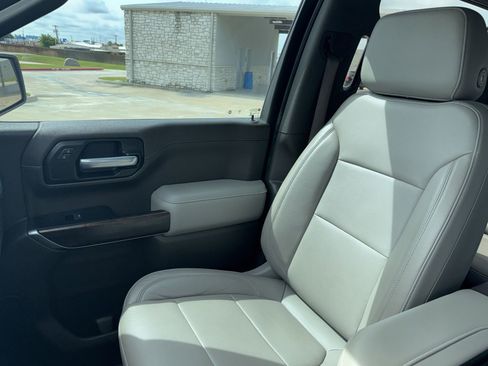 Used 2020 GMC Sierra 1500 SLT RWD image 23