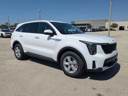 New 2026 Kia Sorento LX FWD image 2