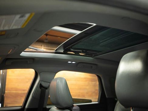 Used 2022 Lincoln Corsair FWD w/ Premium Package image 32