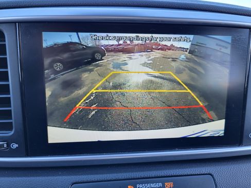 Used 2021 Kia Sportage LX image 20