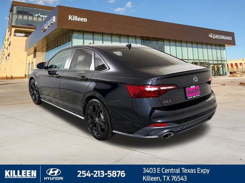 Used 2022 Volkswagen Jetta GLI Autobahn FWD image 5