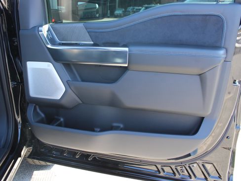 Used 2025 Ford F350 Platinum AWD/4WD image 16