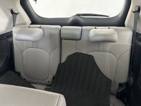 Used 2023 Honda Pilot EX-L image 25