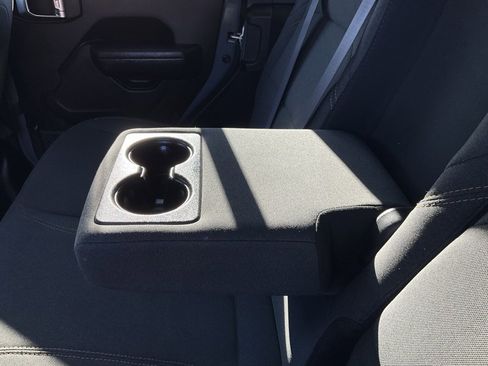 Used 2024 Jeep Wrangler Unlimited image 21