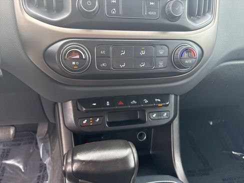 Used 2019 Chevrolet Colorado Z71 image 27