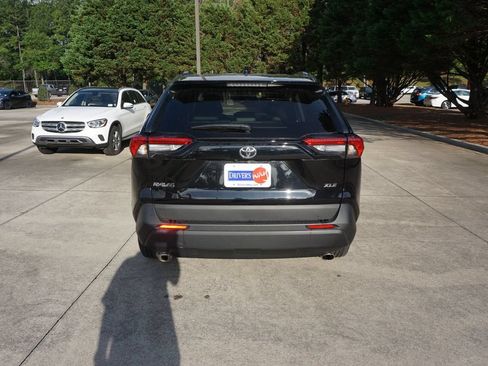 Used 2023 Toyota RAV4 XLE Premium FWD image 21