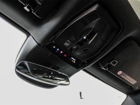 Used 2024 Cadillac Lyriq Luxury image 23