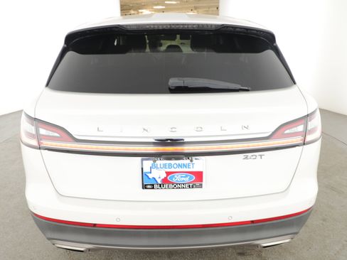 Used 2020 Lincoln Nautilus FWD w/ Equipment Group 101A image 4