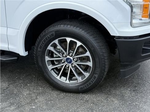 Used 2018 Ford F150 XLT w/ Equipment Group 302A Luxury image 7