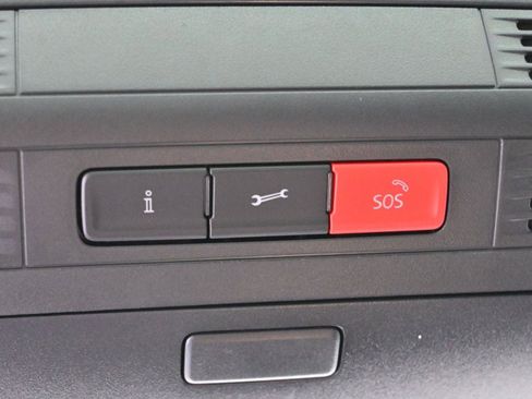 Used 2019 Volkswagen GTI SE w/ SE Experience Package image 27