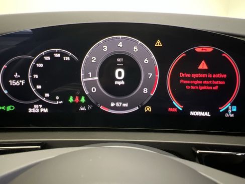 Used 2024 Porsche Cayenne Base image 15