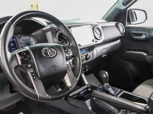 Used 2023 Toyota Tacoma TRD Off-Road image 23