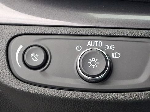 Used 2022 Buick Encore Preferred w/ Safety Package II AWD/4WD image 23