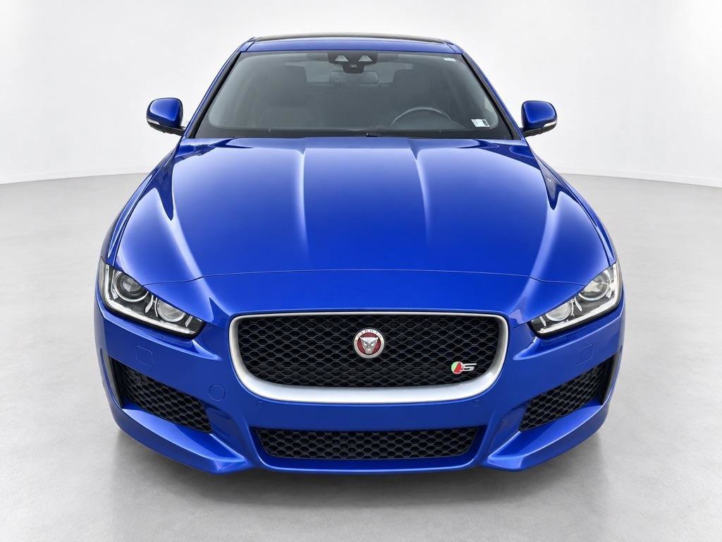 Used 2018 Jaguar XE S AWD/4WD image 9