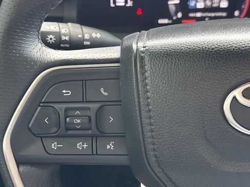 Used 2026 Toyota 4Runner SR5 RWD image 23