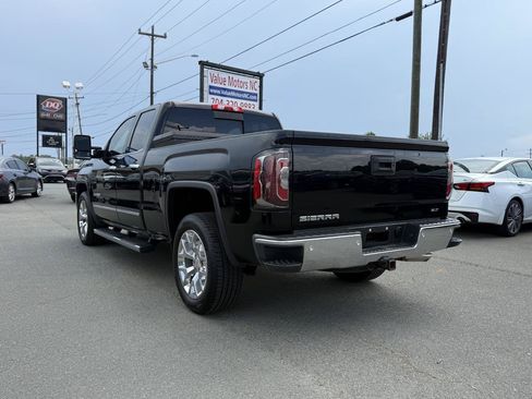 Used 2017 GMC Sierra 1500 SLT w/ SLT Premium Package AWD/4WD image 4