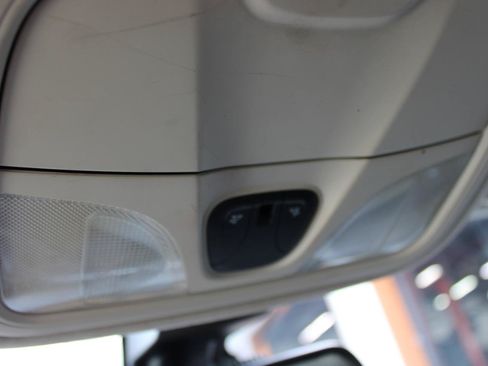 Used 2016 Chrysler 200 Limited FWD image 33