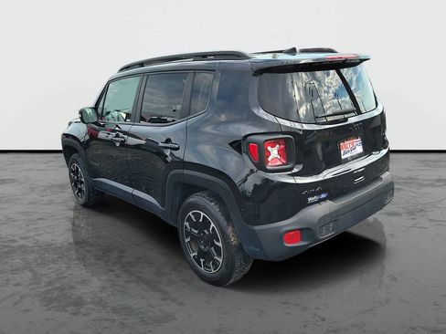 Used 2023 Jeep Renegade Latitude AWD/4WD image 3