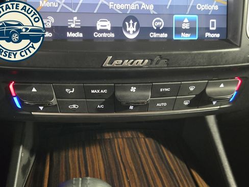 Used 2018 Maserati Levante S GranSport AWD/4WD image 17