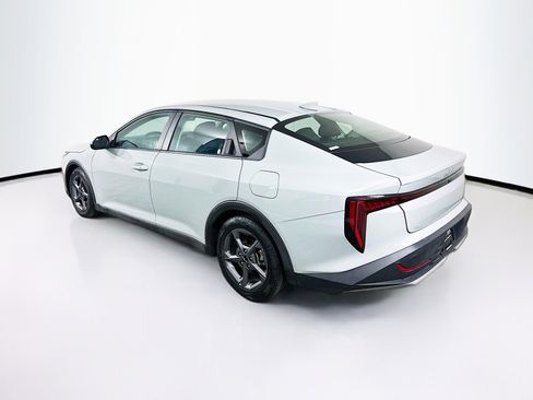 Used 2025 Kia K4 LXS image 5