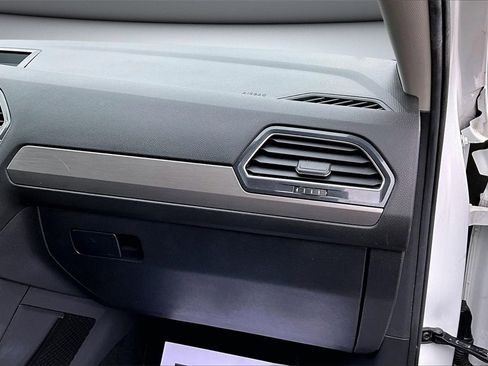 Used 2019 Volkswagen Tiguan SE image 24