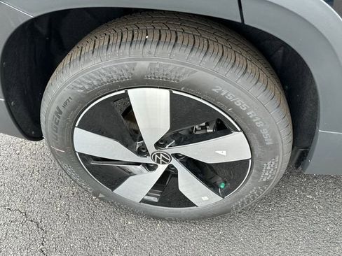 New 2026 Volkswagen Taos S AWD/4WD image 9