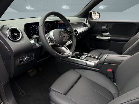 New 2026 Mercedes-Benz GLB 250 image 3