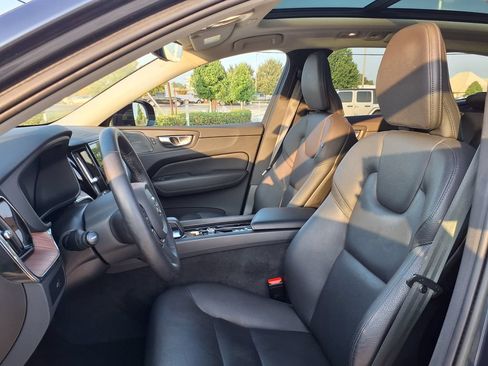 Certified 2023 Volvo XC60 B5 Plus w/ Climate Package AWD/4WD image 14
