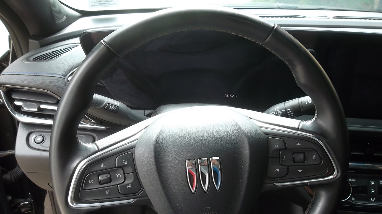 Used 2024 Buick Envista Sport Touring w/ Convenience I Package FWD image 10