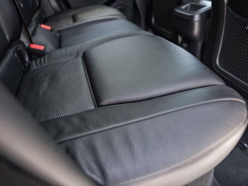 Certified 2022 Volvo XC60 B5 Momentum w/ Climate Package image 29