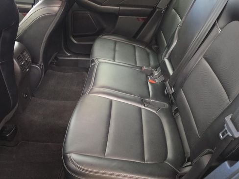Used 2025 Ford Escape Platinum AWD/4WD image 7