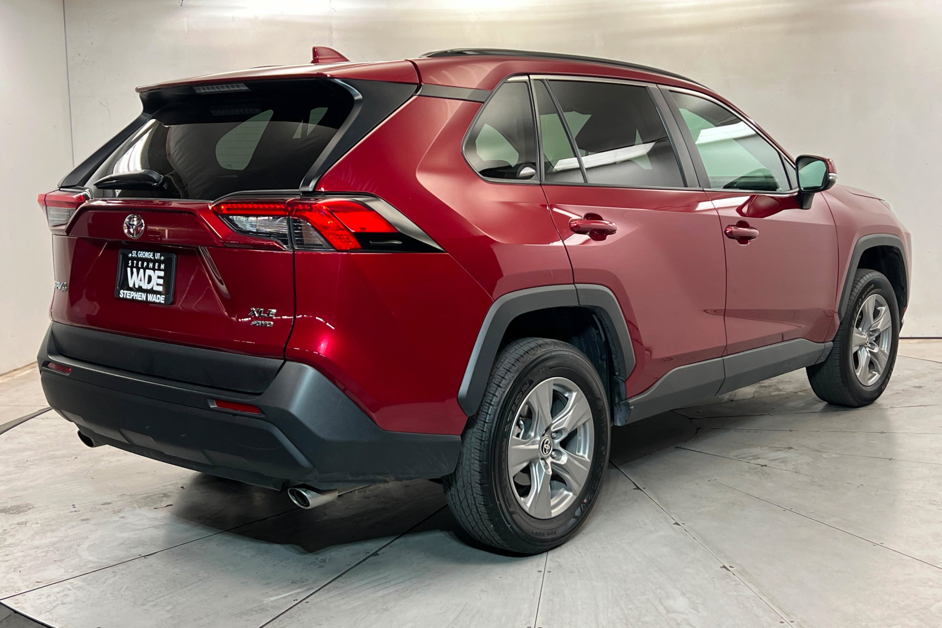 Used 2025 Toyota RAV4 XLE AWD/4WD image 6
