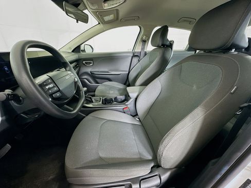 Used 2025 Kia K4 FWD image 13