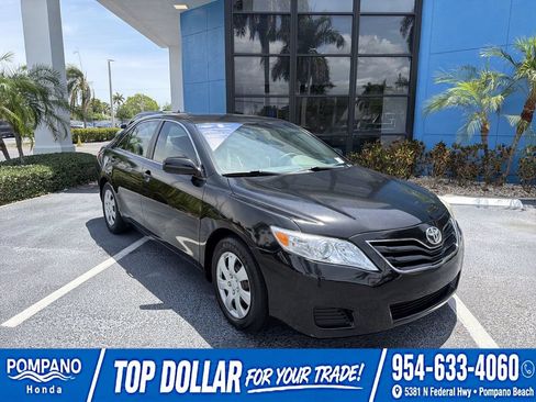 Used 2010 Toyota Camry FWD image 21