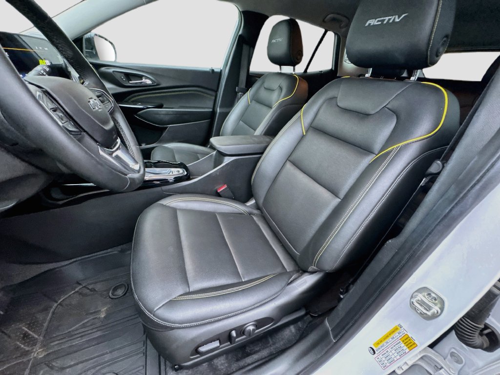 Used 2025 Chevrolet Trax ACTIV w/ Driver Confidence Package FWD image 23