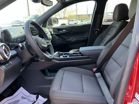 New 2026 Chevrolet Equinox LT w/ Safety and Technology Package image 15