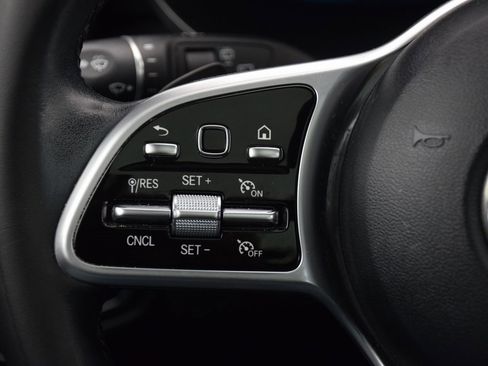 Used 2022 Mercedes-Benz GLC 300 image 23