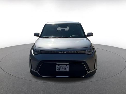 Used 2025 Kia Soul LX w/ LX Technology Package FWD image 4