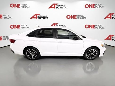 Used 2022 Volkswagen Jetta Sport FWD image 8