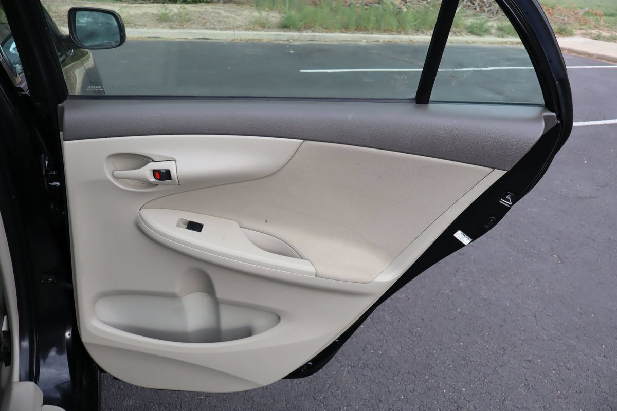 Used 2009 Toyota Corolla FWD image 25