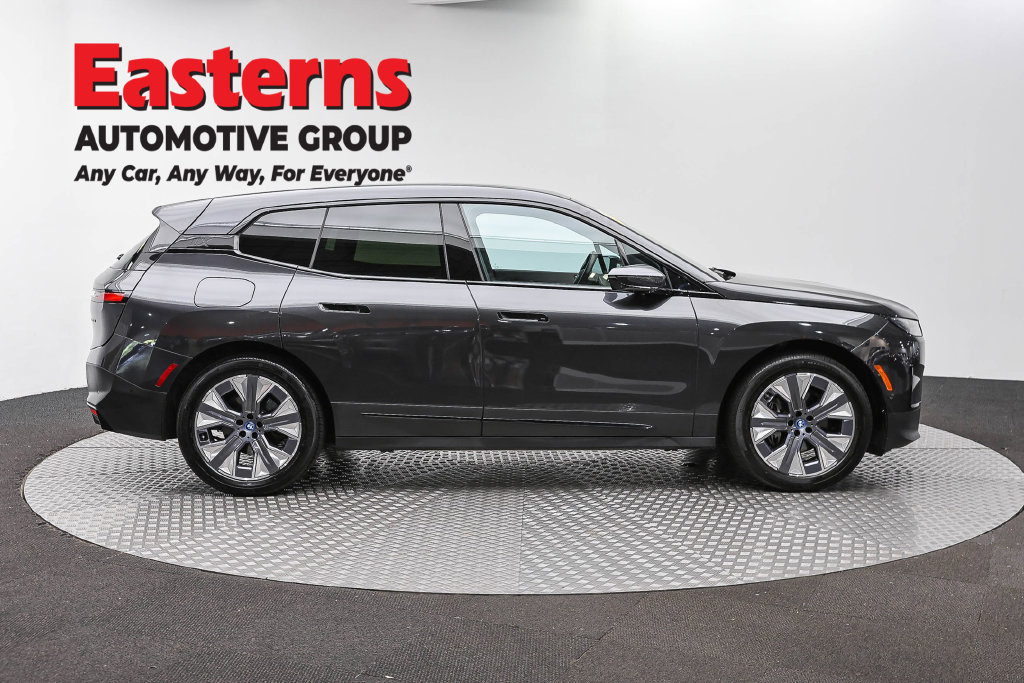 Used 2024 BMW iX xDrive50 AWD/4WD image 4