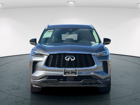 Used 2023 INFINITI QX60 Luxe w/ Cargo Package FWD image 10