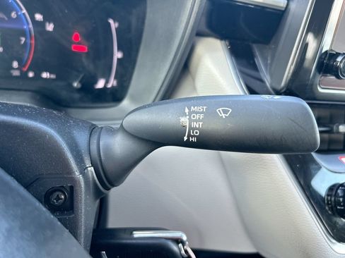 Used 2026 Toyota Corolla LE FWD image 17