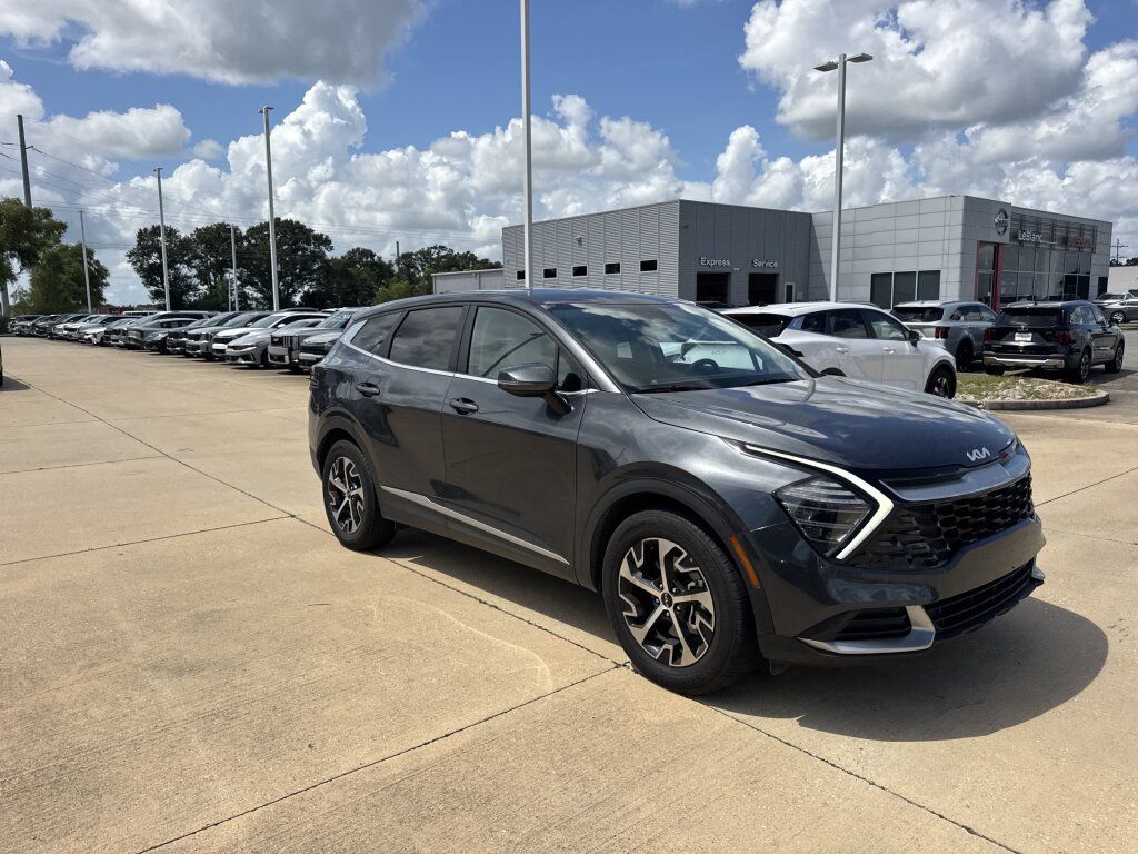 Certified 2024 Kia Sportage EX FWD image 10