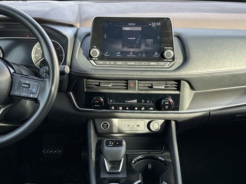 Used 2023 Nissan Rogue SV image 27