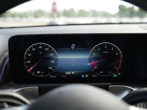 Used 2026 Mercedes-Benz GLB 250 4MATIC image 23