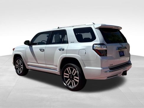 Used 2024 Toyota 4Runner Limited AWD/4WD image 5