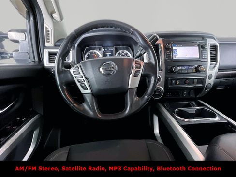 Used 2018 Nissan Titan SV w/ SV Convenience Package AWD/4WD image 9