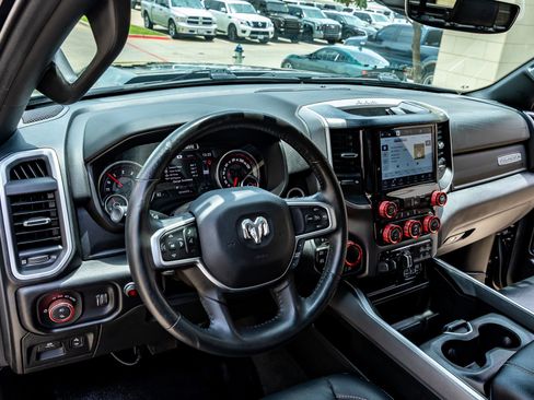Used 2022 RAM 1500 Big Horn AWD/4WD image 16